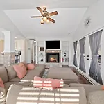 Rest And Rally Retreat 5br