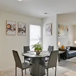 5 Mi To Uptown Charlotte! Family Retreat W/ Yard