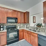 Dog-Friendly Townhome W/ Patio In Charlotte Area!