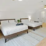 Renovated 5Br/3Ba Cabin W/ Rec Room