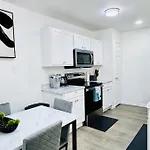 Cozy Corner Escape Entire Home In Charlotte