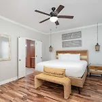 Holiday home Grand Estate + Executive Charlotte