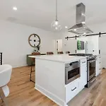 Luxury Build - King Beds - Minutes To Uptown