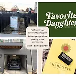 Holiday home Qc Rooftop Retreat | Rooftop | Garage | Dog Park