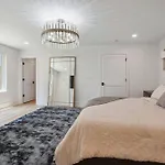 Holiday home Luxury Build - King Beds - Minutes To Uptown Charlotte