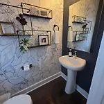 Qc Rooftop Retreat | Rooftop | Garage | Dog Park Charlotte