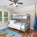 University Grand Estate + Executive Suite