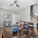 2br With Fenced Backyard, Minutes To Uptown
