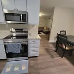 Modern Pet Friendly Fenced Holiday home *
