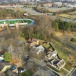 Rest And Rally Retreat 5br Holiday home Charlotte
