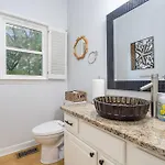 University Grand Estate + Executive Suite