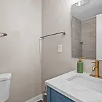 Modern Pet Friendly Fenced *