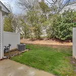 Dog-Friendly Townhome With Patio In Charlotte Area!