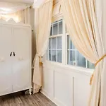 Venetian And Santorini Wellness Bundle