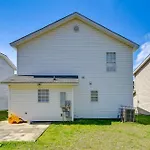 5 Mi To Uptown Charlotte! Family Retreat With Yard