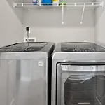 2br With Fenced Backyard, Minutes To Uptown Holiday home Charlotte