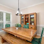 Grand Estate + Executive Holiday home Charlotte