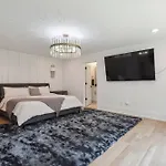 Luxury Build - King Beds - Minutes To Uptown