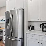 2br With Fenced Backyard, Minutes To Uptown * Charlotte