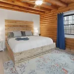 Renovated 5br/3ba W/ Rec Charlotte