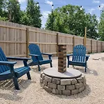 The Venetian Sauna Hot Tub Redlight Therapy