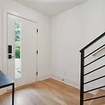 Luxury Build - King Beds - Minutes To Uptown Holiday home
