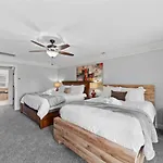 Rest And Rally Retreat 5br *
