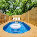 Holiday home Venetian And Santorini Wellness Bundle Charlotte