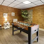 Renovated 5br/3ba W/ Rec *