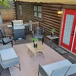 Renovated 5br/3ba W/ Rec Holiday home Charlotte