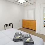 Renovated 5br/3ba W/ Rec Holiday home