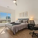 Blue Haven - Pool, Views, Free Parking * Charlotte