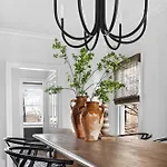 Apartment Uptown Historic Retreat Sleeps 8