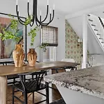 Uptown Historic Retreat Sleeps 8
