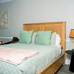 New Quiet Near Atrium Health With 24-7 Gym Apartment Charlotte