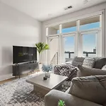 Blue Haven - Pool, Views, Free Parking * Charlotte