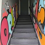 Optimist Abode 3: <7min To Noda-midwood-uptown Apartment