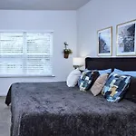 Apartment Southern Charm 2 Modern Sideside Townhomes *