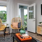 Optimist Abode 3: <7min To Noda-midwood-uptown *