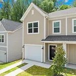 Apartment Southern Charm 2 Modern Sideside Townhomes *