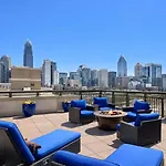 Obsidian 20Ft Glass Wall Sauna & Free Parking