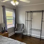 Cozy 1 Bedroom Bungalow