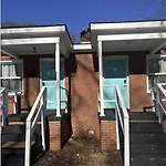 Cozy 1 Bedroom Bungalow