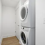 Queen Breeze - Parking, Pool, Walkable * Charlotte