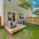Southern Charm 2 Modern Sideside Townhomes Apartment Charlotte