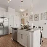 Blue Haven - Pool, Views, Free Parking * Charlotte