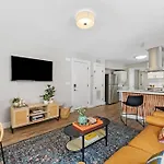 Optimist Abode 3: <7min To Noda-midwood-uptown *