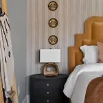 Uptown Historic Retreat Sleeps 8 * Charlotte