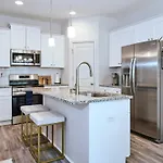 Southern Haven Stunning Modern Townhome