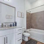 Blue Haven - Pool, Views, Free Parking Apartment Charlotte